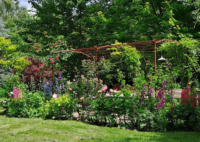 Oda ve Kahvaltı La Gentilhommiere De 3*